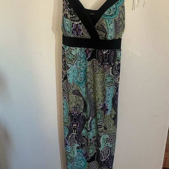 Dress - Picture 2 of 5